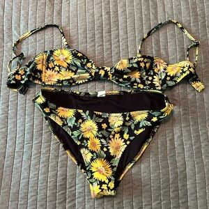Old Navy Floral Bikini